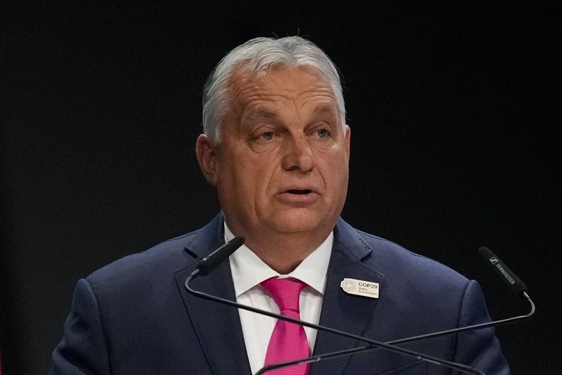 El primer ministro de Hungría, Viktor Orban, habla en una sesión plenaria de la cumbre climática COP29 de la ONU, el martes 12 de noviembre de 2024, en Bakú, Azerbaiyán. (AP Foto/Rafiq Maqbool)