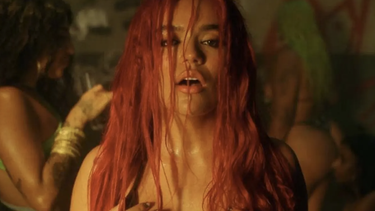 karol g inicia su nueva era con su nueva cancion: gatubela