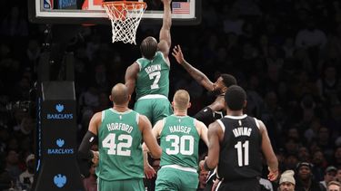 Celtics ganan y ponen fin a racha de 4 victorias de los Nets