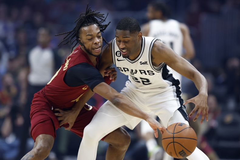 DEP-BAS SPURS-CAVALIERS
