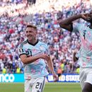Romelu Lukaku, de Bélgica, festeja luego de anotar el cuarto gol de su selección ante Estados Unidos en los octavos de final de la Copa del Mundo, el lunes 6 de julio de 2026 (AP Foto/Lindsey Wasson)
