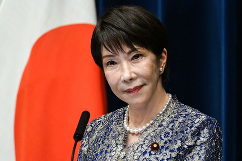 La primera ministra de Japón, Sanae Takaichi, ofrece una conferencia de prensa tras una reestructuración del gabinete en la oficina del primer ministro, el jueves 17 de septiembre de 2026, en Tokio. (Rie Kikuchi/Foto compartida vía AP)