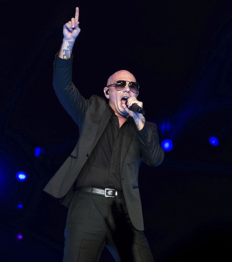 ESP-MUS_LATIN_AMAS-PITBULL-0.jpg