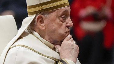 El papa Francisco durante una misa en la que nombró a 21 nuevos cardenales en la Basílica de San Pedro del Vaticano, el sábado 7 de diciembre de 2024. (Foto AP/Gregorio Borgia)