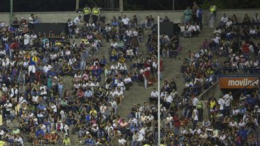 Caos económico azota al béisbol en Venezuela