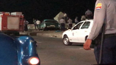 ebrio, a alta velocidad y con multas de mayor peligrosidad en su licencia . asi dicen autoridades cubanas iba el chofer  que se estrello en el malecon