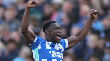ARCHIVO - Foto del sábado 21 de marzo del 2026, Danny Welbeck del Brighton celebra tras anotar en el encuentro ante el Liverpool. (AP Foto/Ian Walton, Archivo)