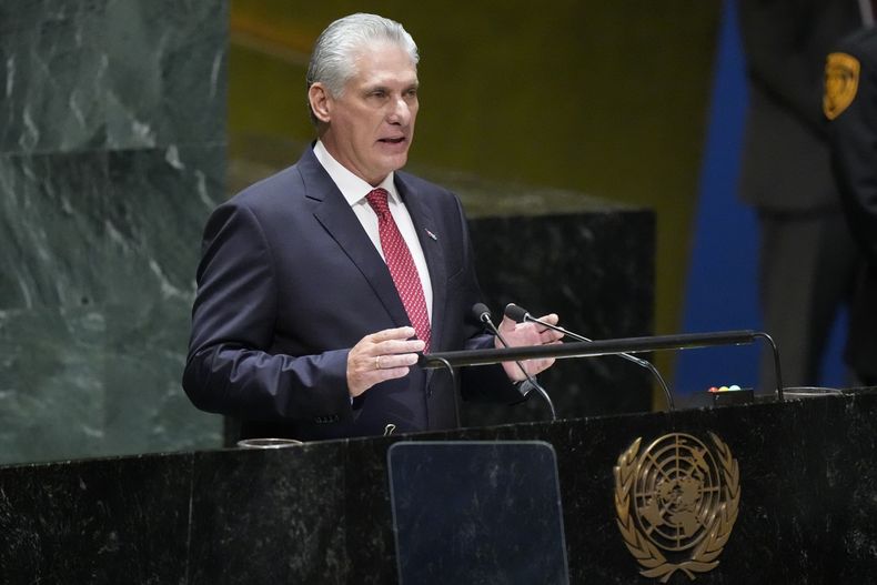 El presidente cubano Miguel Díaz-Canel habla ante la 78va sesión de la Asamblea General de las Naciones Unidas, el martes 19 de septiembre de 2023, en la sede de la ONU. (AP foto/Mary Altaffer)