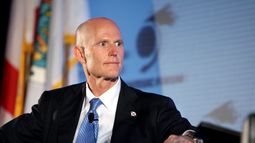 periodicos locales demandan al gobernador rick scott