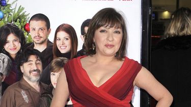 americateve | La actriz cubanoamericana Elizabeth Peña falleció a los 55 años la noches del martes 14 de octubre en el hospital Cedars-Sinai Medical Center en Los Ángeles.