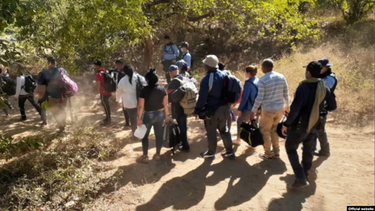 seran deportados 18 cubanos capturados en el cruce a honduras