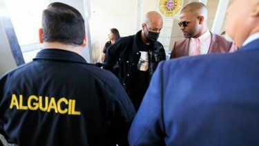 el tribunal de carolina desestima el caso por violencia de genero contra randy nota loca