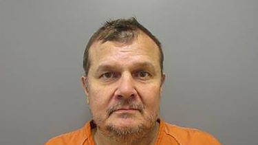 hombre se niega a usar mascarilla en texas y apunala a otro