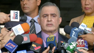 regimen de maduro ordena investigacion en contra de presidente interino juan guaido