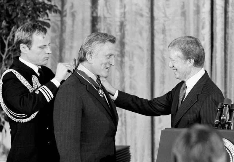 ESP-CIN_KIRK_DOUGLAS-FILMOGRAFIA-0.jpg