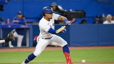 Azulejos vencen 5-3 a Tigres; Chapman dispara 2 jonrones