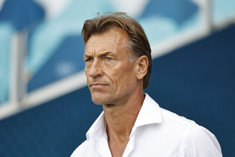 ARCHIVO - Foto del entrenador de Francia herve Renard en los cuartos de final del torneo olímpico femenino ante Brasil el 3 de agosto del 2024.(AP Foto/Jeremias Gonzalez, File)