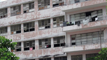 america noticias obtiene en exclusiva imagenes del estado de deterioro que se encuentra el hospital ¨la benefica¨