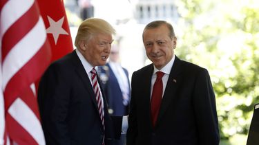Lamentan lo ocurrido frente a embajada turca en Washington