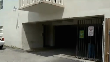 Hallan muerto frente a un supermercado de Miami