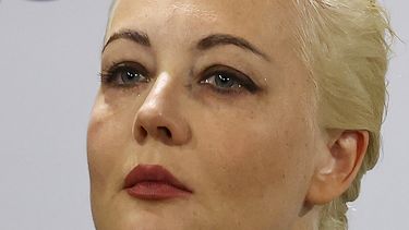 Yulia Navalnaya, la viuda del opositor ruso Alexei Navalny, durante un discurso en la Conferencia de Seguridad de Múnich, Alemania, el 16 de febrero de 2024. (Kai Pfaffenbach/Pool Foto vía AP)