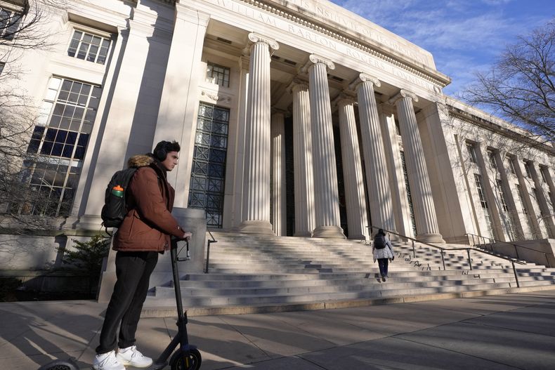 El Instituto de Tecnología de Massachusetts en Cambridge, Massachusetts. Foto tomada el 17 de diciembre del 2024. (Foto AP/Steven Senne)