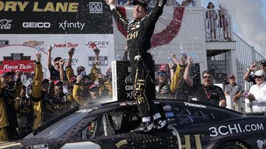Reddick logra su primer triunfo en NASCAR en Road America