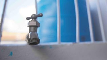 sobre 50,000 abonados siguen sin agua pese a que la aaa corrigio averia en la planta sergio cuevas