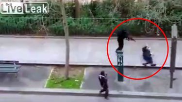el policia brutalmente ejecutado se llamaba ahmed y era musulman