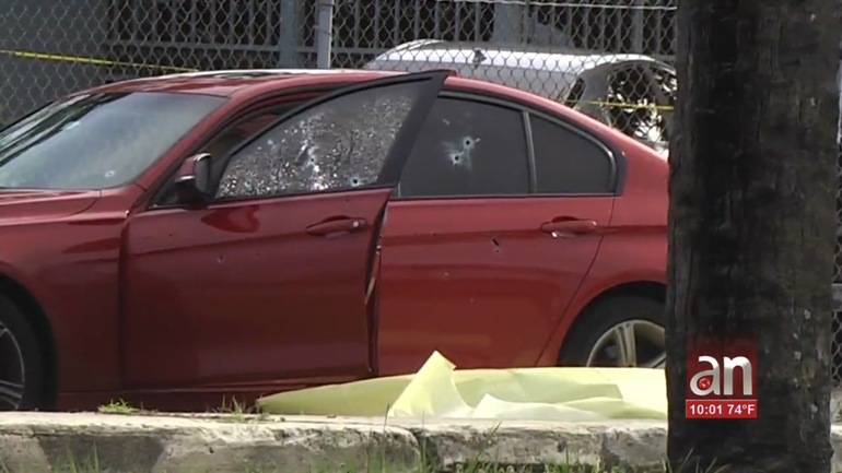 Miami: Policía investiga tiroteo desde auto en movimiento que dejo a un hombre muerto y a una mujer herida 