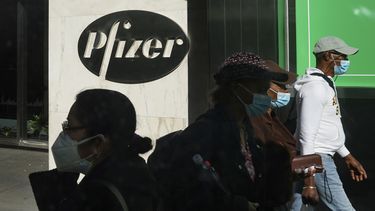 Pfizer pide uso de emergencia de su vacuna en EEUU