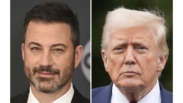 Jimmy Kimmel en el upfront de Walt Disney Television en Nueva York el 14 de mayo de 2019, a la izquierda, y el presidente Donald Trump en el jardín sur de la Casa Blanca el 1 de agosto de 2025, en Washington. (Foto AP)