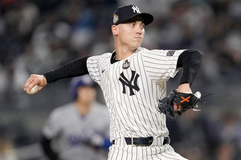 Luke Weaver, lanzador de los Yankees de Nueva York, labora ante los Dodgers de Los Ángeles en el tercer juego de la Serie Mundial, el lune 28 de octubre de 2024 (AP Foto/Ashley Landis)