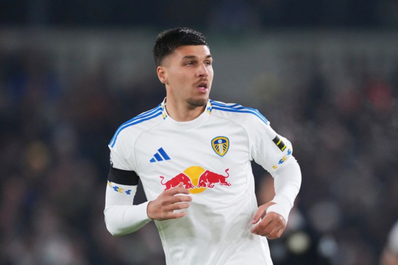 ARCHIVO - Joel Piroe de Leeds durante el partido contra Chelsea en la Liga Premier, el miércoles 3 de diciembre de 2025, en Leeds, Inglaterra. (AP Foto/Dave Shopland)