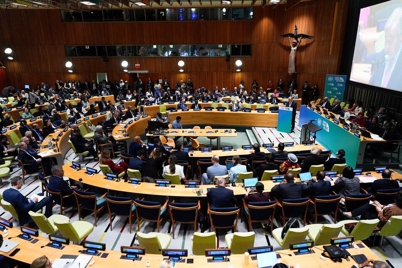 El secretario general de la ONU, António Guterres, dirige una cumbre sobre el clima, el miércoles 24 de septiembre de 2025, en la sede de la ONU. (AP Foto/Yuki Iwamura)