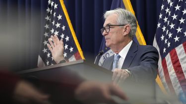 Fed aumenta tasas en un cuarto de punto, prevé más alzas