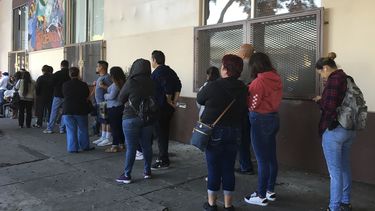 Decenas de miles no han tramitado renovación del DACA