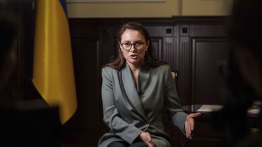 Yuliia Svyrydenko, ministra de Economía de Ucrania, durante una entrevista con The Associated Press en Kiev, Ucrania, el 16 de enero de 2024. (AP Foto/Evgeniy Maloletka, archivo)