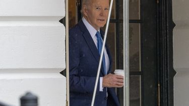 El presidente Joe Biden sale de la Casa Blanca en Washington, el miércoles 28 de febrero de 2024. (AP Foto/Andrew Harnik)