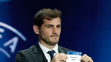 americateve | El arquero de Real Madrid y de la selecci&oacute;n espa&ntilde;ola, Iker Casillas, participa en el sorte de grupos de la Liga de Cameones el jueves, 28 de agosto de 2014, en M&oacute;naco. (AP Photo/Claude Paris)