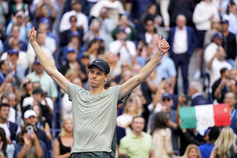 Jannik Sinner reacciona tras derrotar a Taylor Fritz en la final del Abierto de Estados Unidos, el domingo 8 de septiembre de 2024, en Nueva York. (AP Foto/Kirsty Wigglesworth)