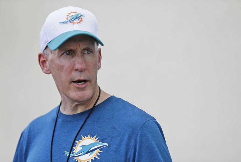 DEP-NFL_DOLPHINS-PHILBIN-0.jpg