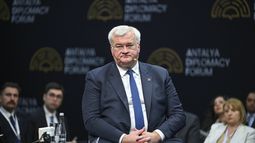 El ministro de Relaciones Exteriores de Ucrania, Andrii Sybiha participa en el Foro de Diplomacia Antalya, el sábado 12 de abril de 2025, en Antalya, Turquía. (Mert Gokhan Koc/Dia Photo vía AP)