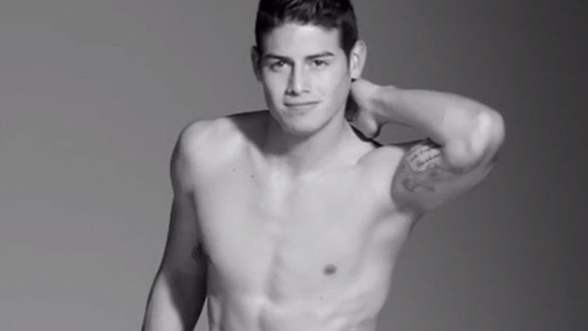 Colombiano James Rodriguez modelo de ropa interior