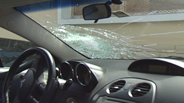 vecinos en la pequena habana se quejan de que sus autos fueron vandalizados