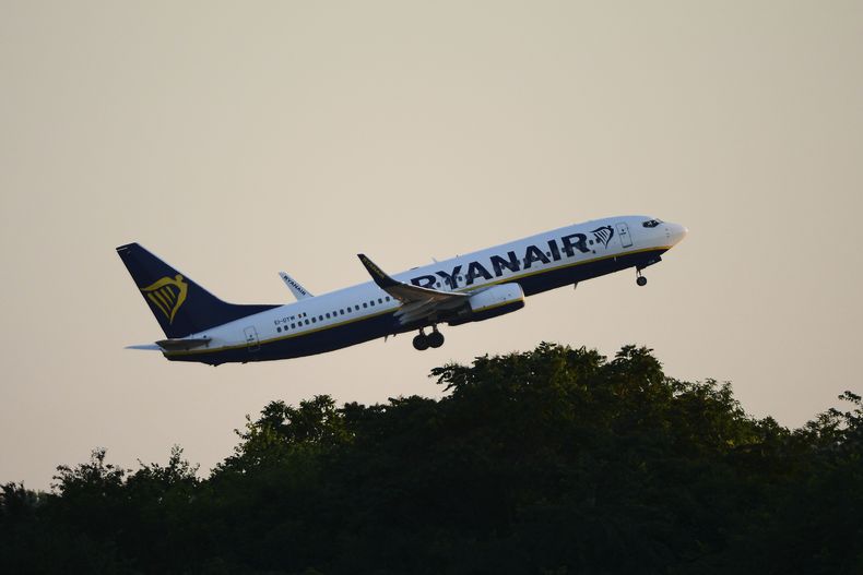 EUR-ECO HUNGRÍA-RYANAIR