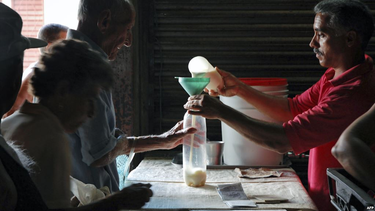 holguineros desmienten a cubadebate: la leche no llega