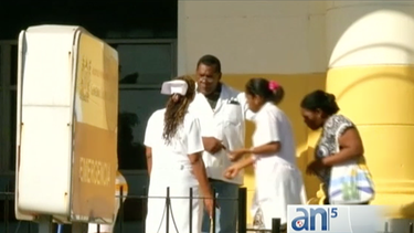 cuba al dia: medicos reaccionan a medida que restringe viajes al extranjero