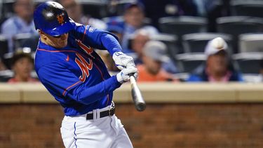Mets ganan 5-4 a Cerveceros; impiden el empate en la 9na