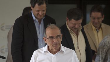FARC y gobierno de Colombia desminarán poblados